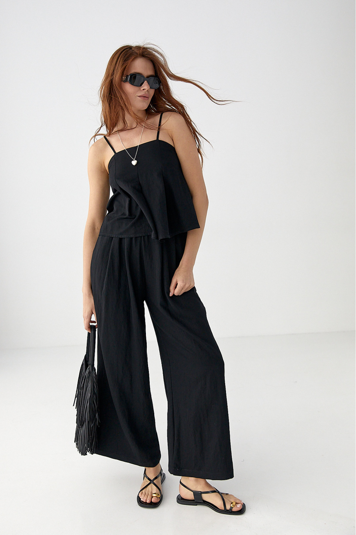 Літній костюм зі штанами та топом на бретелях  чорний колір