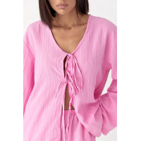 Вільний літній костюм із блузою на зав'язках  рожевий колір