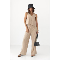 Літній брючний костюм із жилеткою  кавовий колір