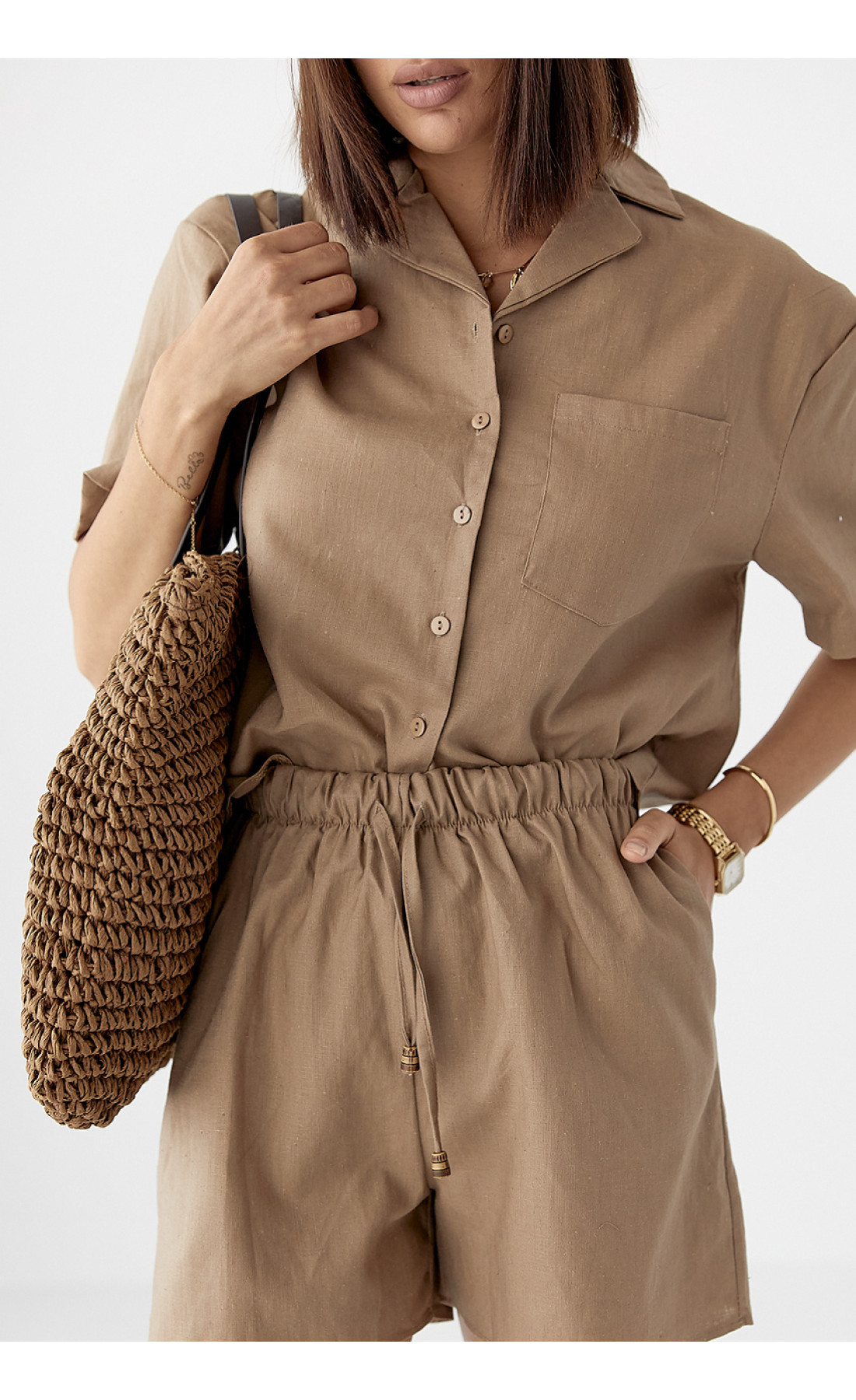 Льняний костюм із сорочкою та шортами  коричневий колір