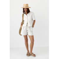 Льняний костюм із сорочкою та шортами  молочний колір