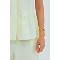 Класичний костюм із жилеткою з оборками та штанами  лимонний колір