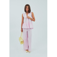 Класичний костюм із жилеткою з оборками та штанами  рожевий колір