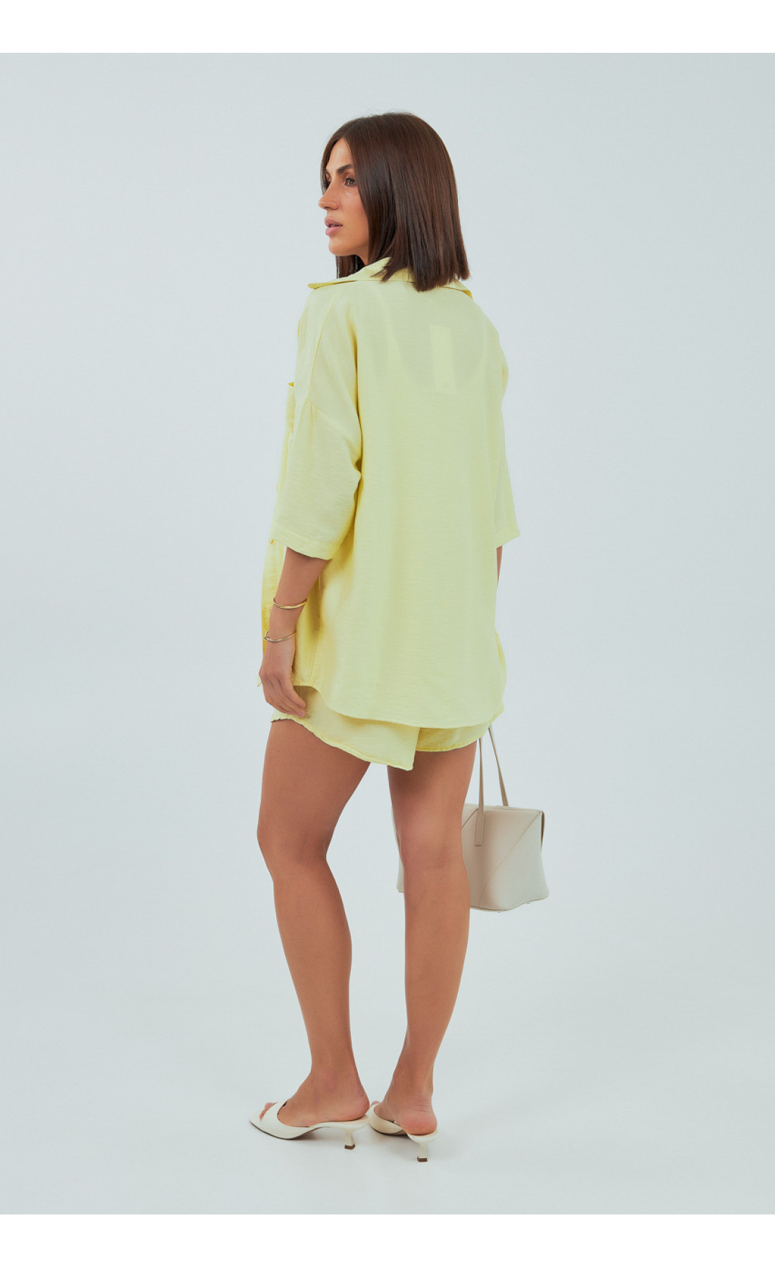 Однотонний костюм із сорочкою та шортами  лимонний колір