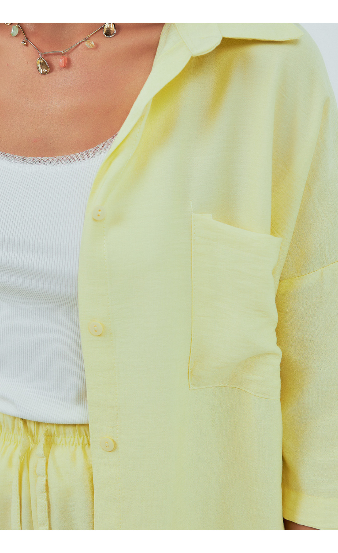 Однотонний костюм із сорочкою та шортами  лимонний колір