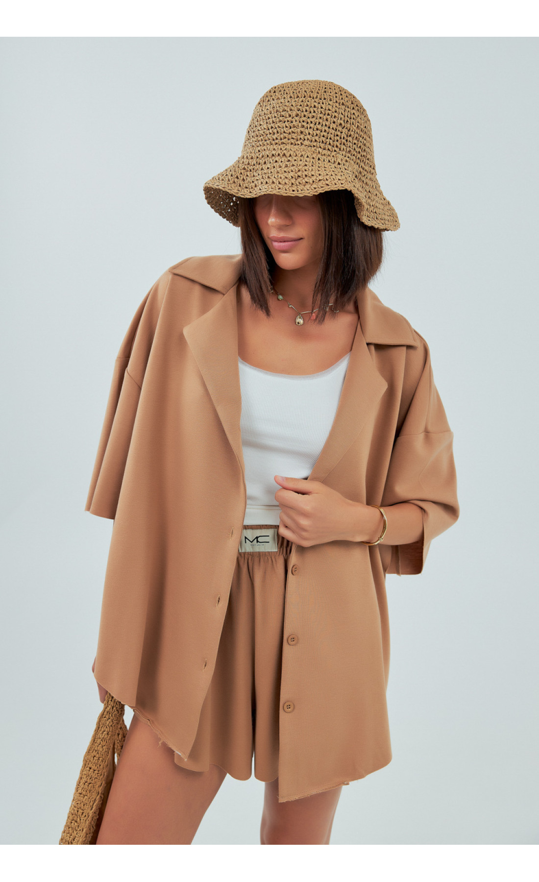 Трикотажний костюм із шортами та сорочкою  коричневий колір