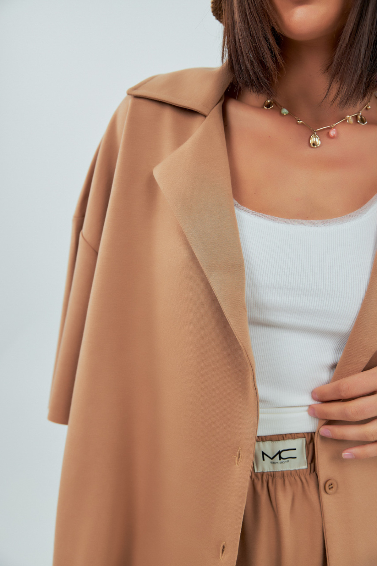 Трикотажний костюм із шортами та сорочкою  коричневий колір