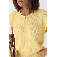 Літній в'язаний костюм із футболкою та штанами  жовтий колір