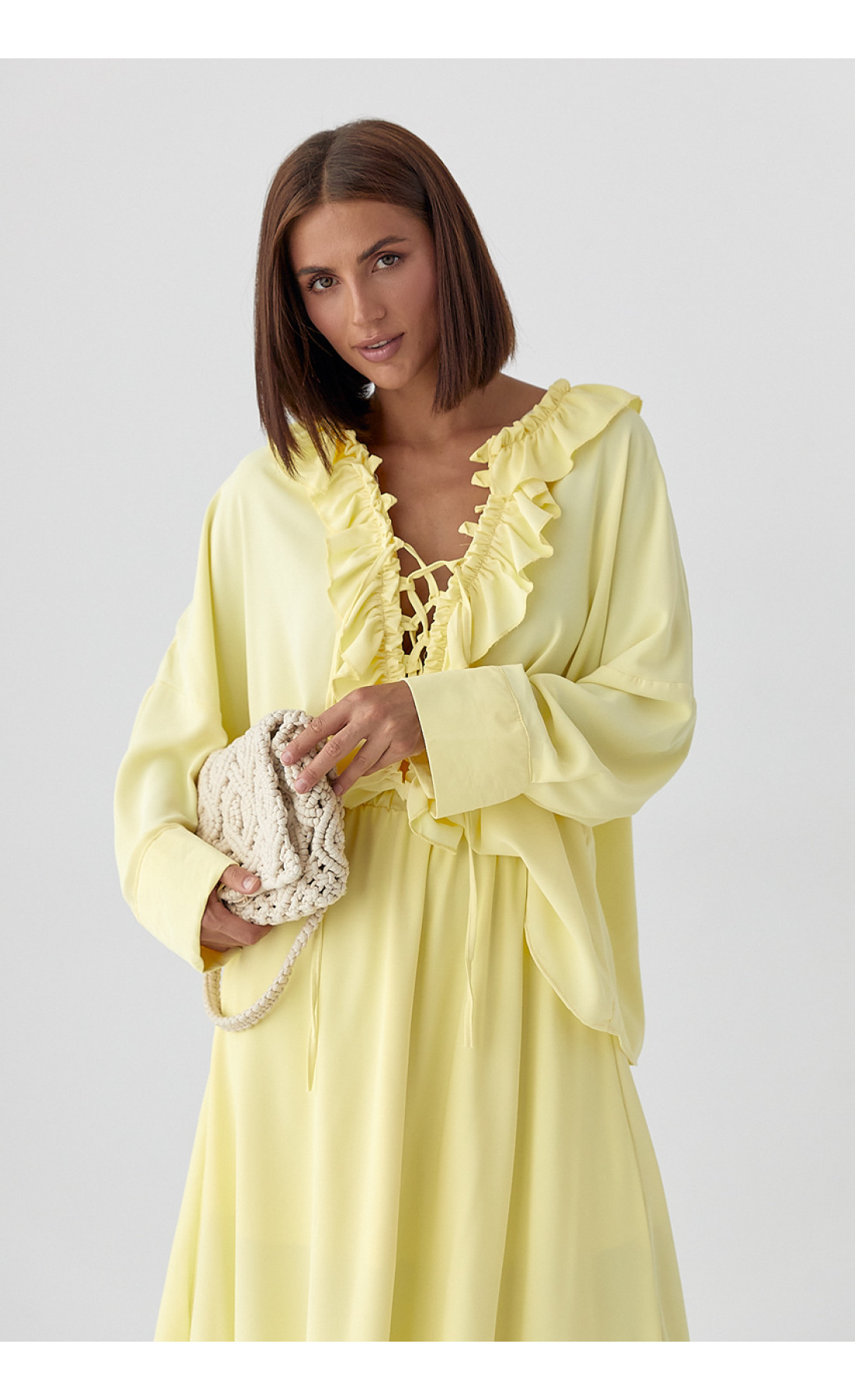 Костюм з рюшами зі спідниці та блузи  лимонний колір