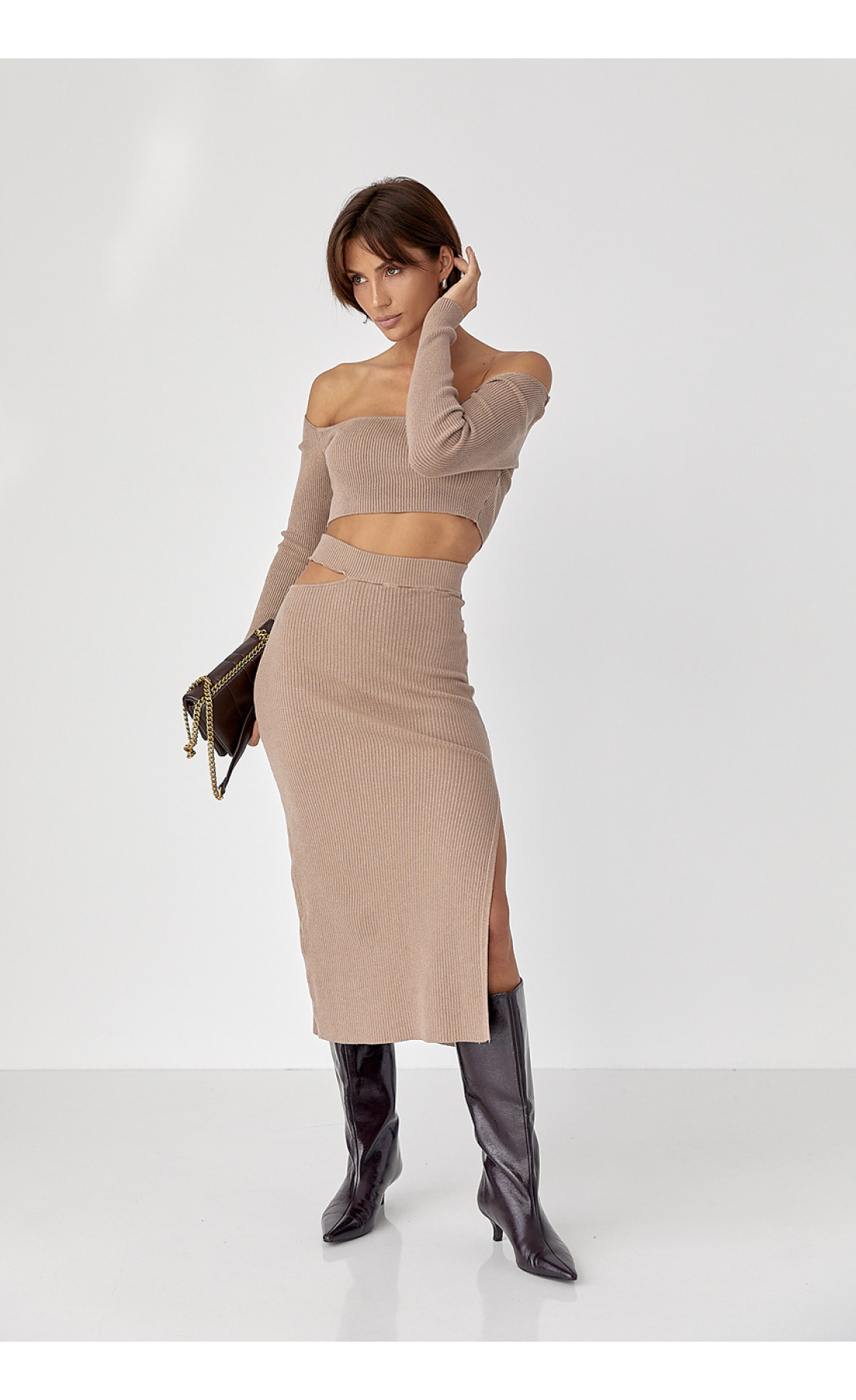 Костюм у рубчик із кроптопом і спідницею  коричневий колір