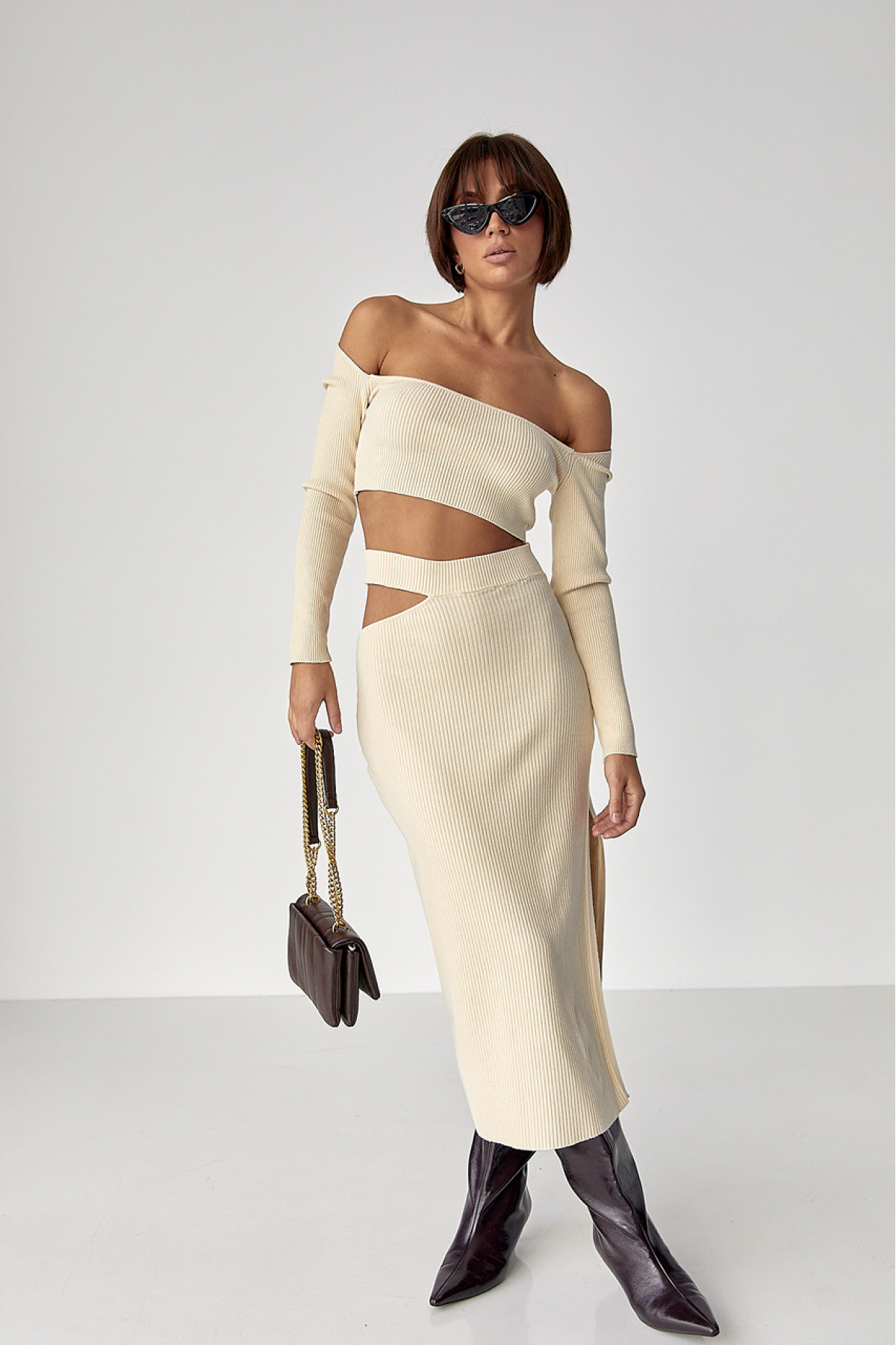 Костюм у рубчик із кроптопом і спідницею  кремовий колір