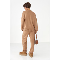 Трикотажний костюм з рваним ефектом  світлокоричневий колір