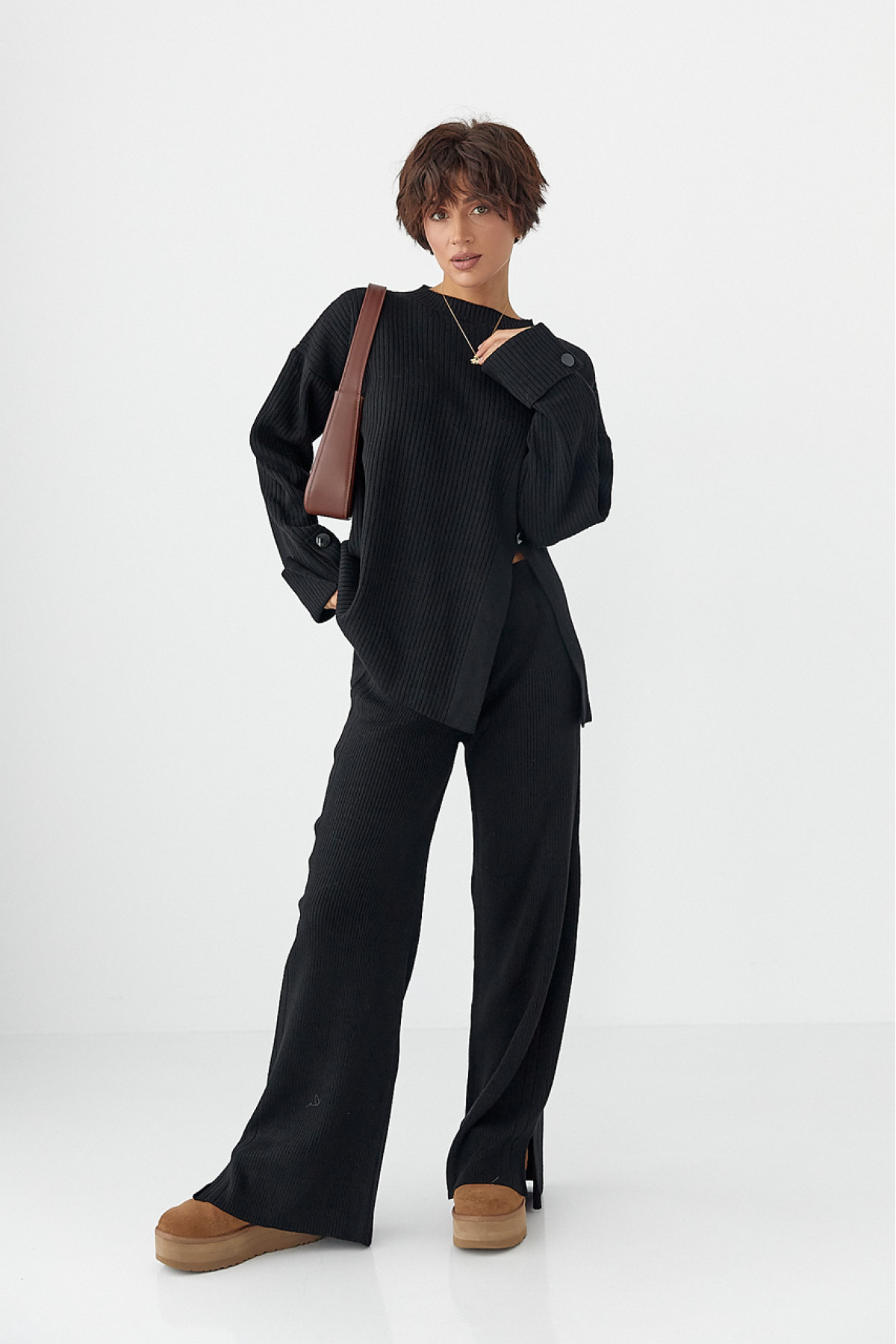 В'язаний костюм в рубчик вільною крою  чорний колір