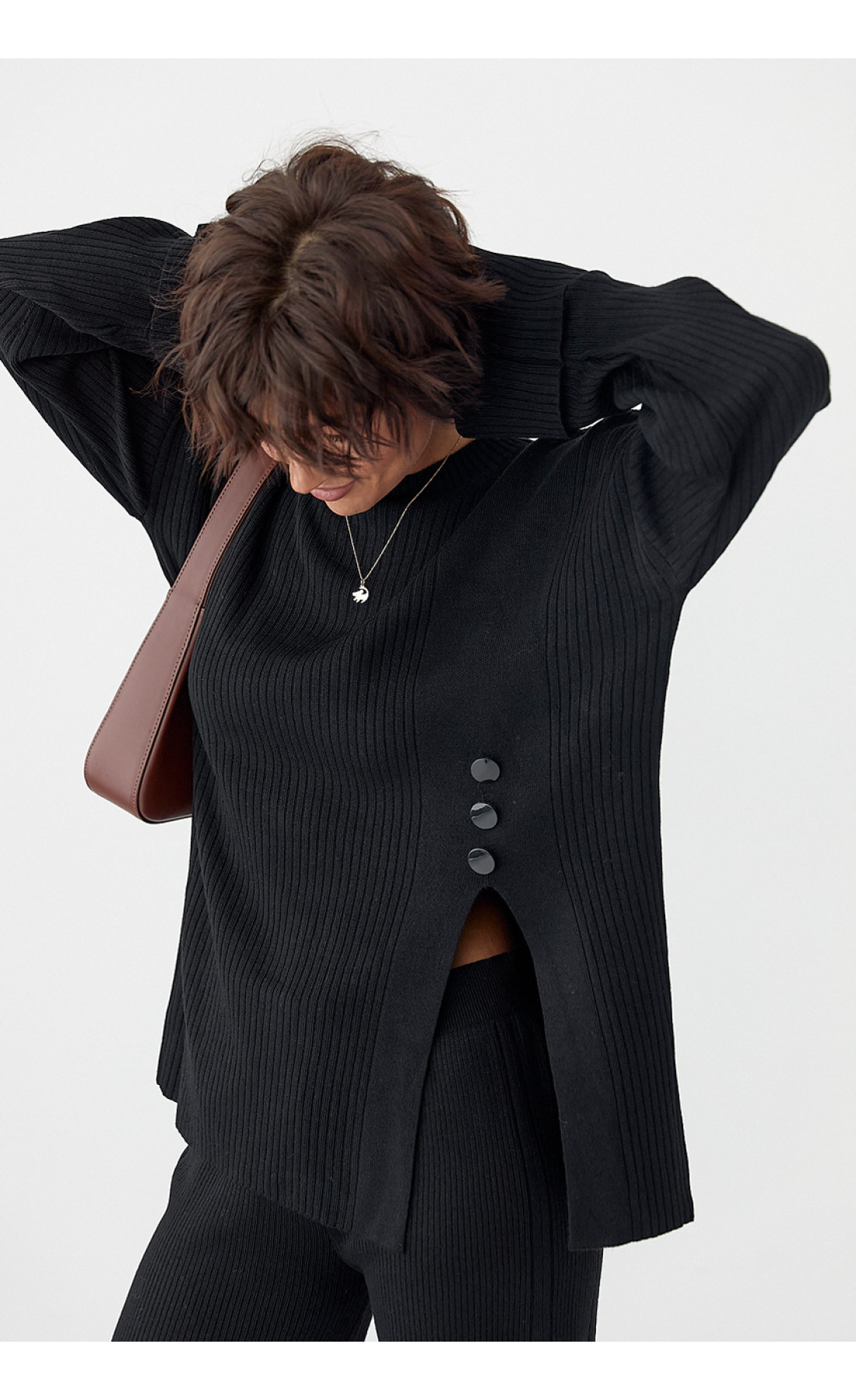 В'язаний костюм в рубчик вільною крою  чорний колір