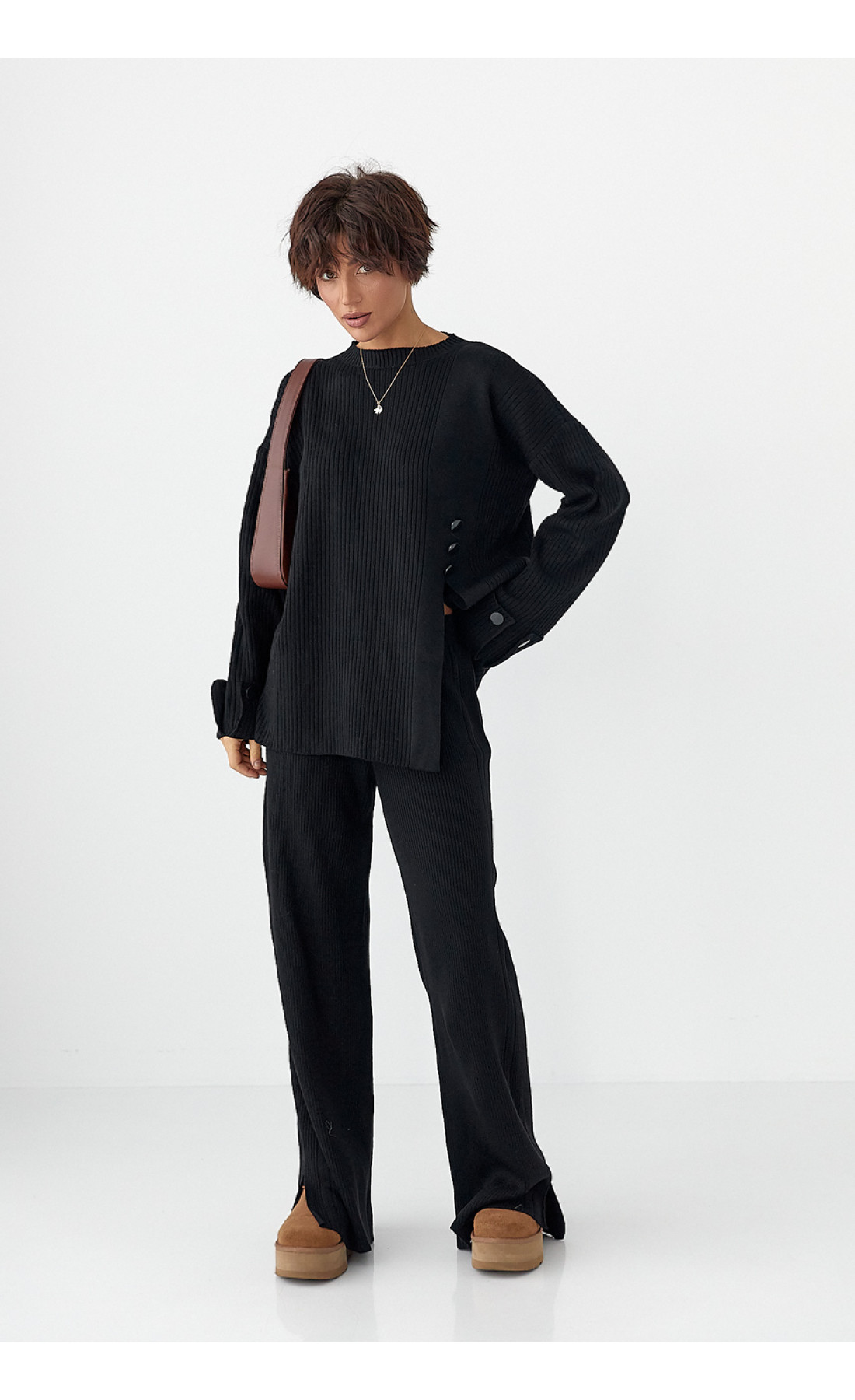 В'язаний костюм в рубчик вільною крою  чорний колір