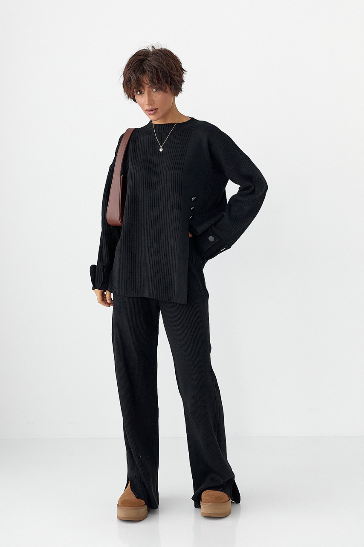 В'язаний костюм в рубчик вільною крою  чорний колір