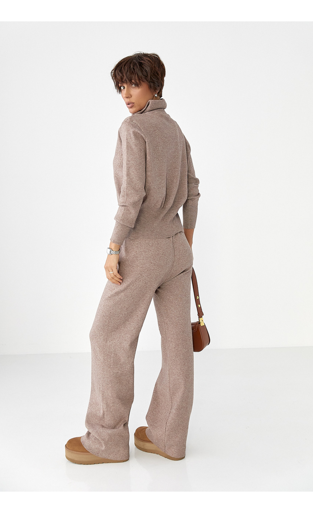 Трикотажний костюм із коротким кардиганом на блискавці та широкими штанами  кавовий колір