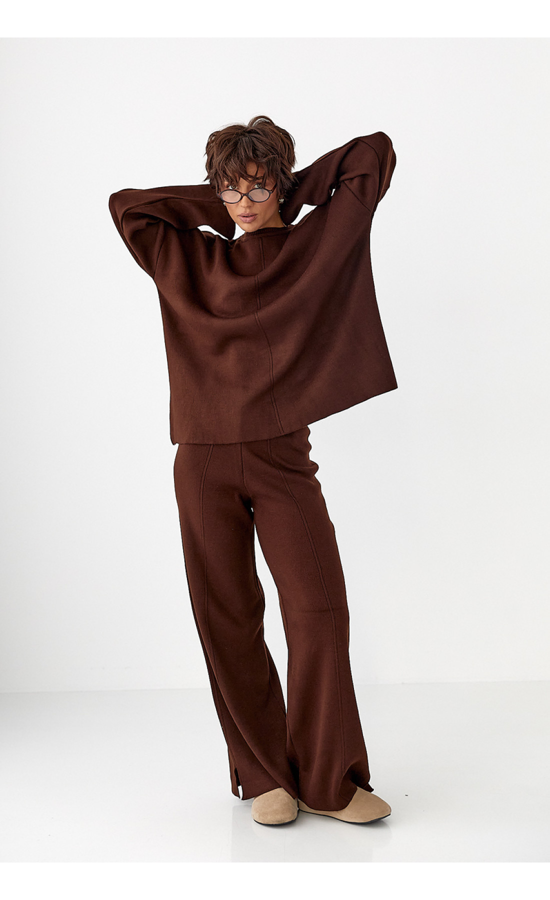 В'язаний костюм з вільною кофтою та широкими штанами  коричневий колір