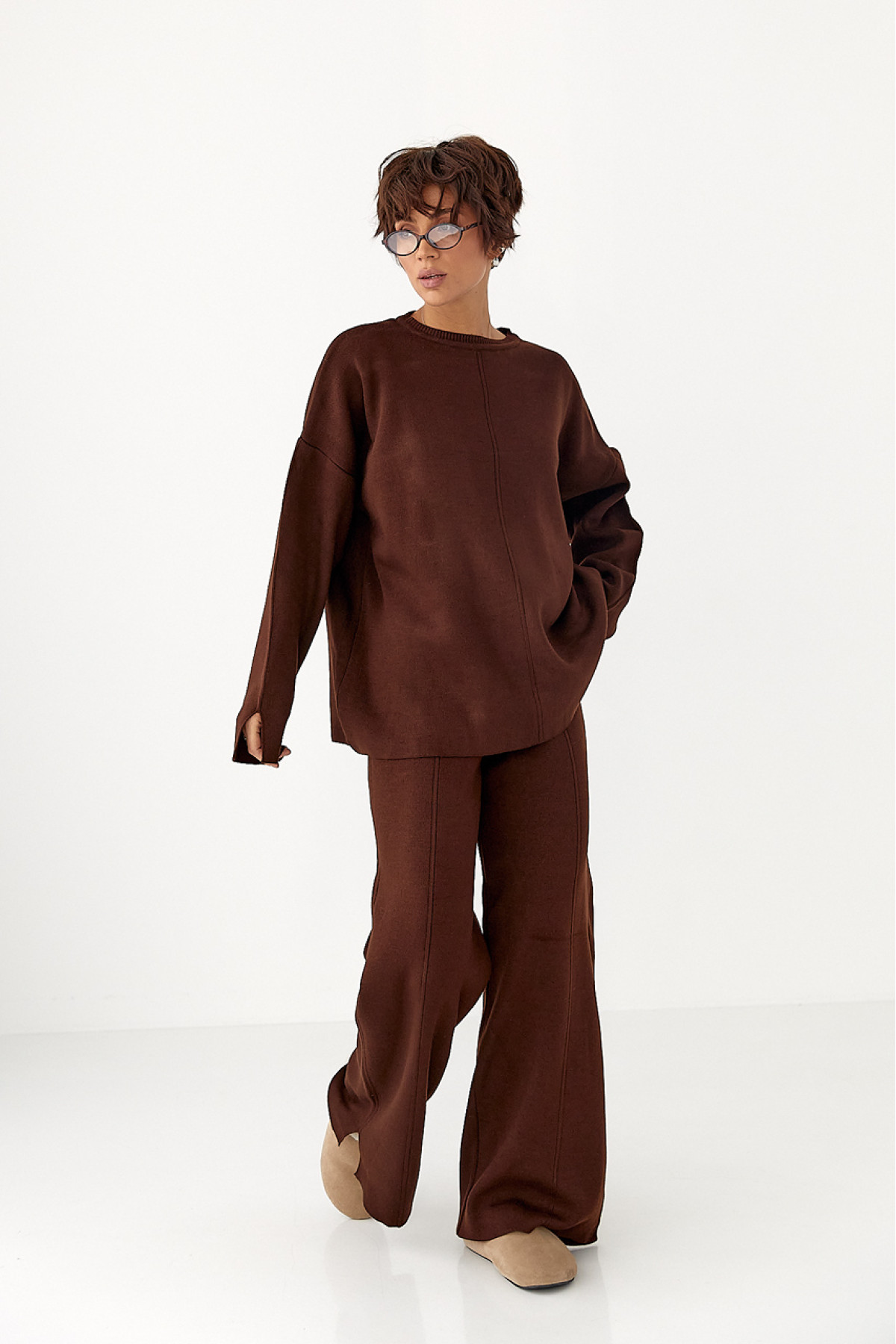 В'язаний костюм з вільною кофтою та широкими штанами  коричневий колір