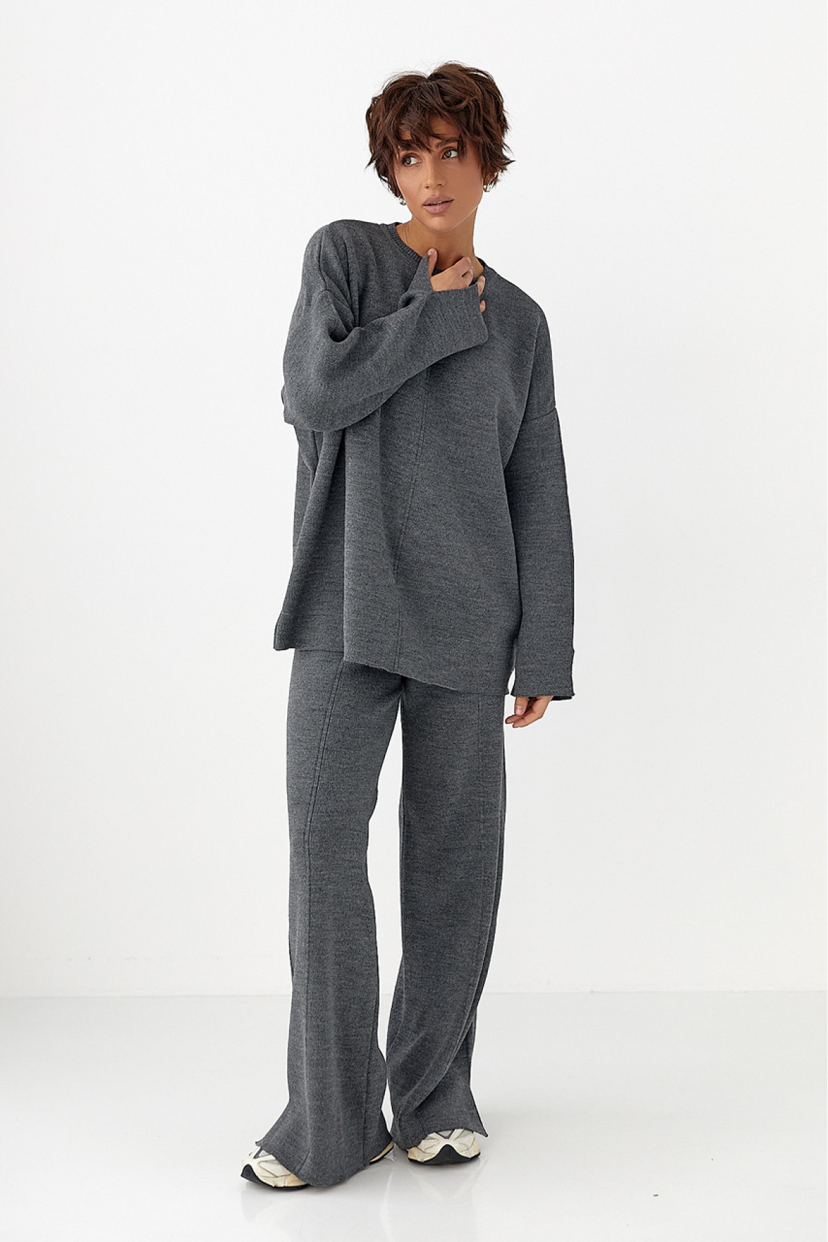 В'язаний костюм з вільною кофтою та широкими штанами  сірий колір