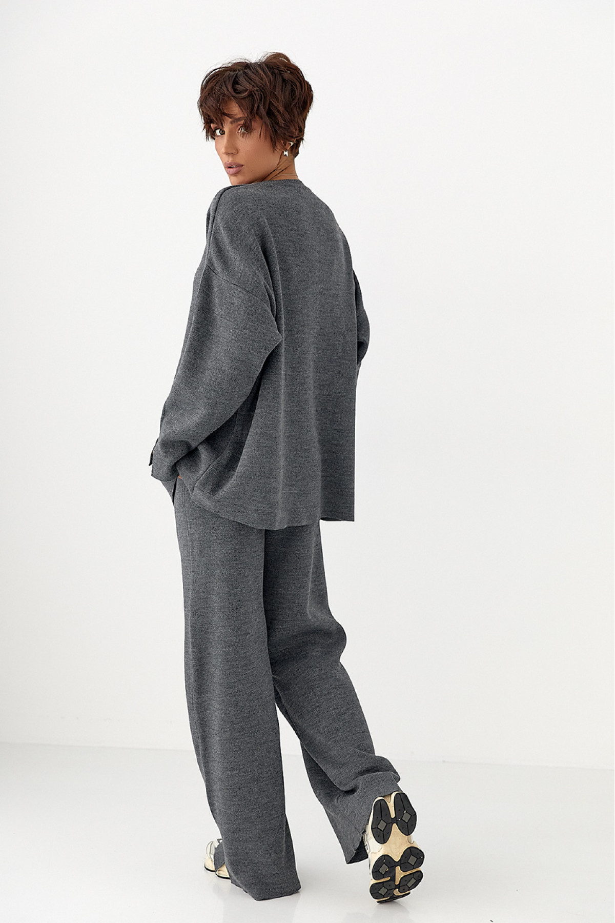 В'язаний костюм з вільною кофтою та широкими штанами  сірий колір
