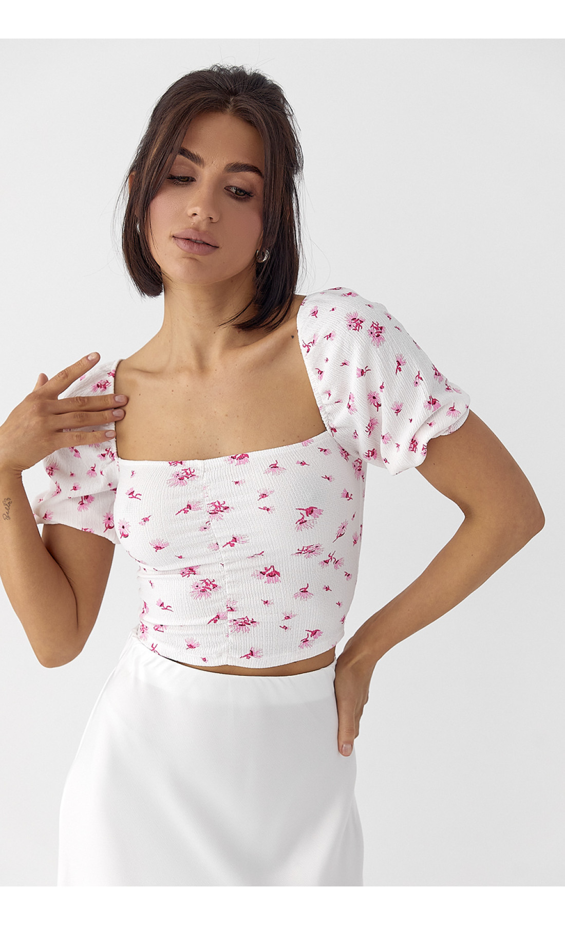 Блузатоп у квіточку з рукавамиліхтариками  білий колір