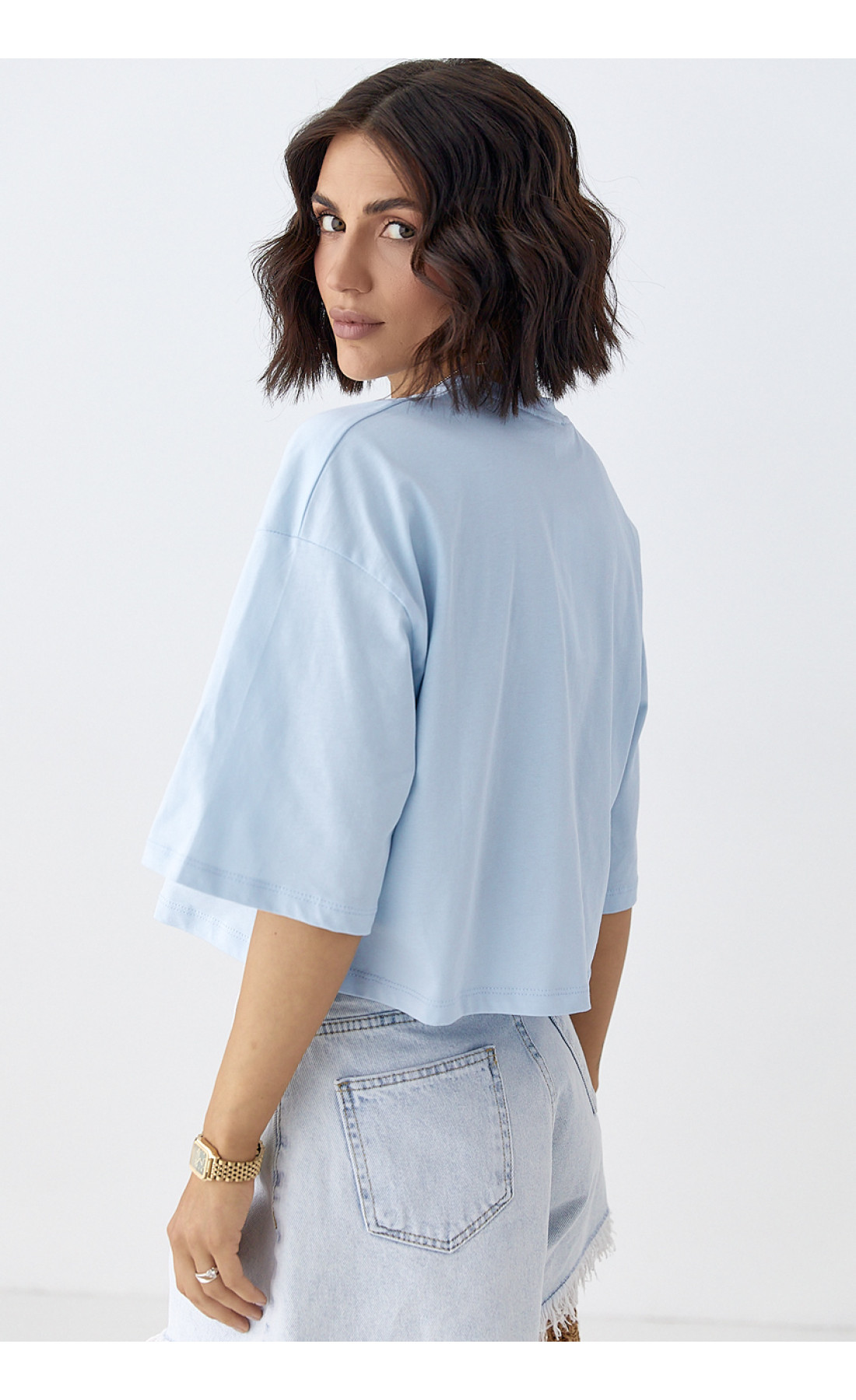 Укорочена футболка вільного крою  блакитний колір