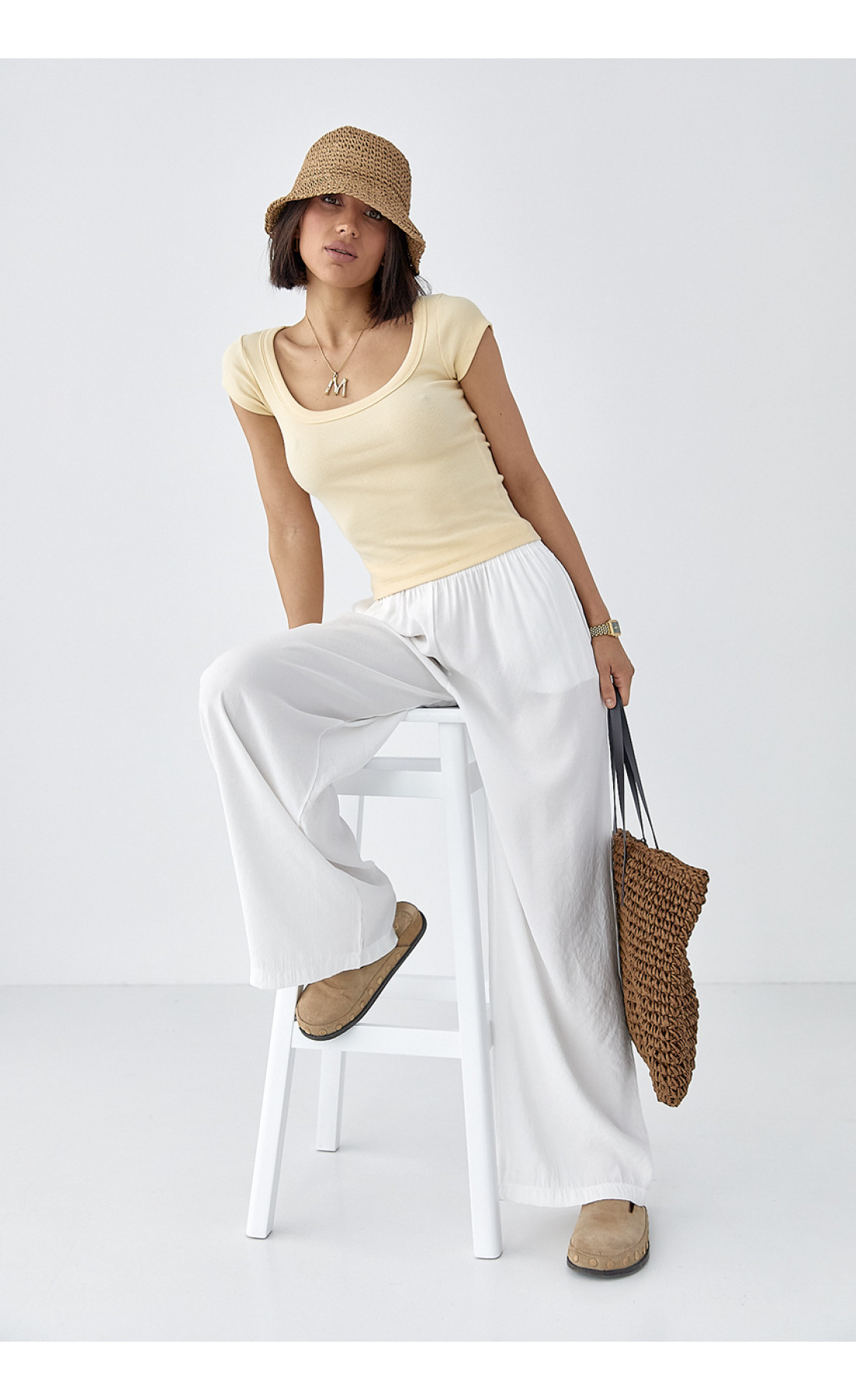 Однотонна футболка в рубчик  лимонний колір