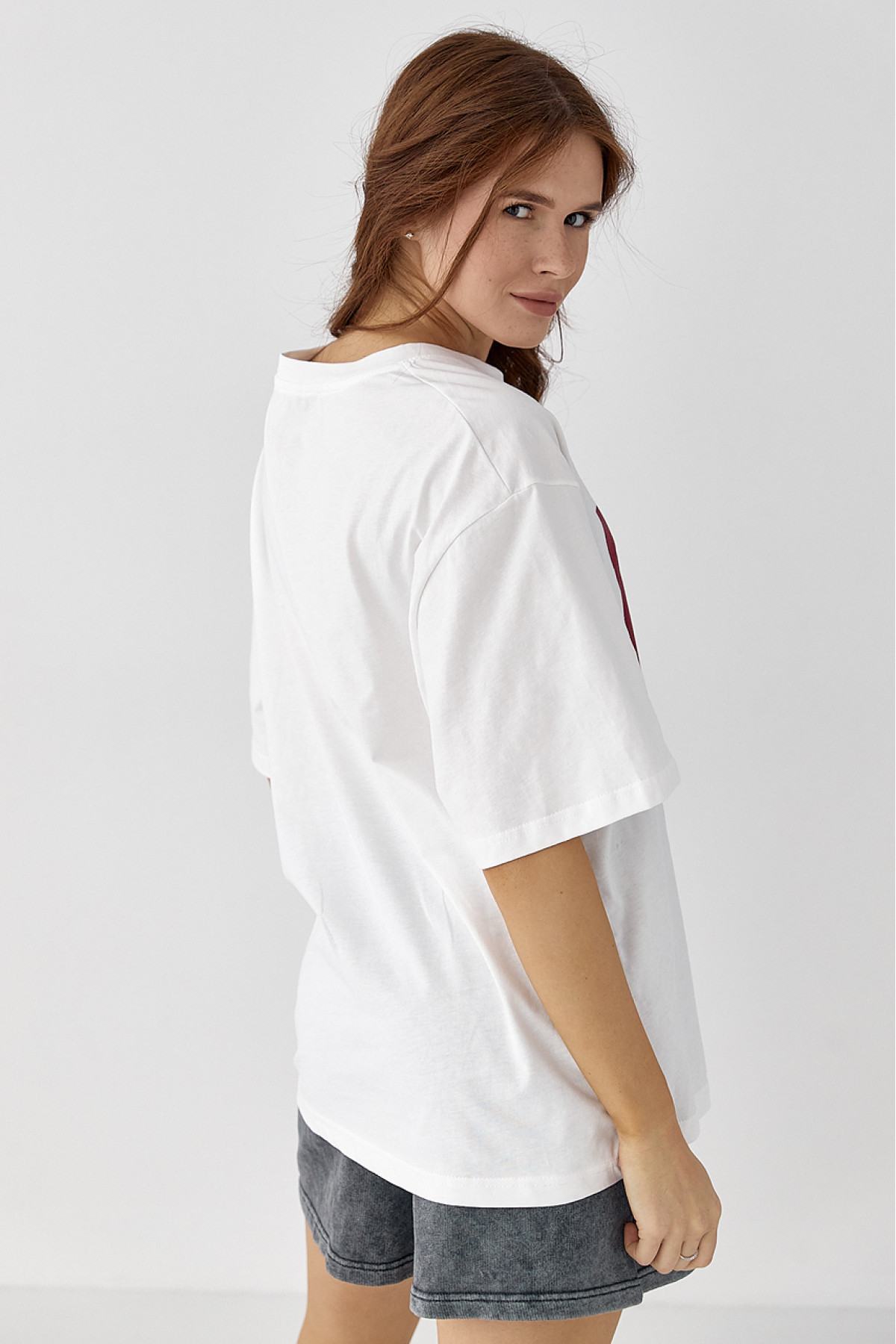 Жіноча футболка з принтом Porsche  білий колір