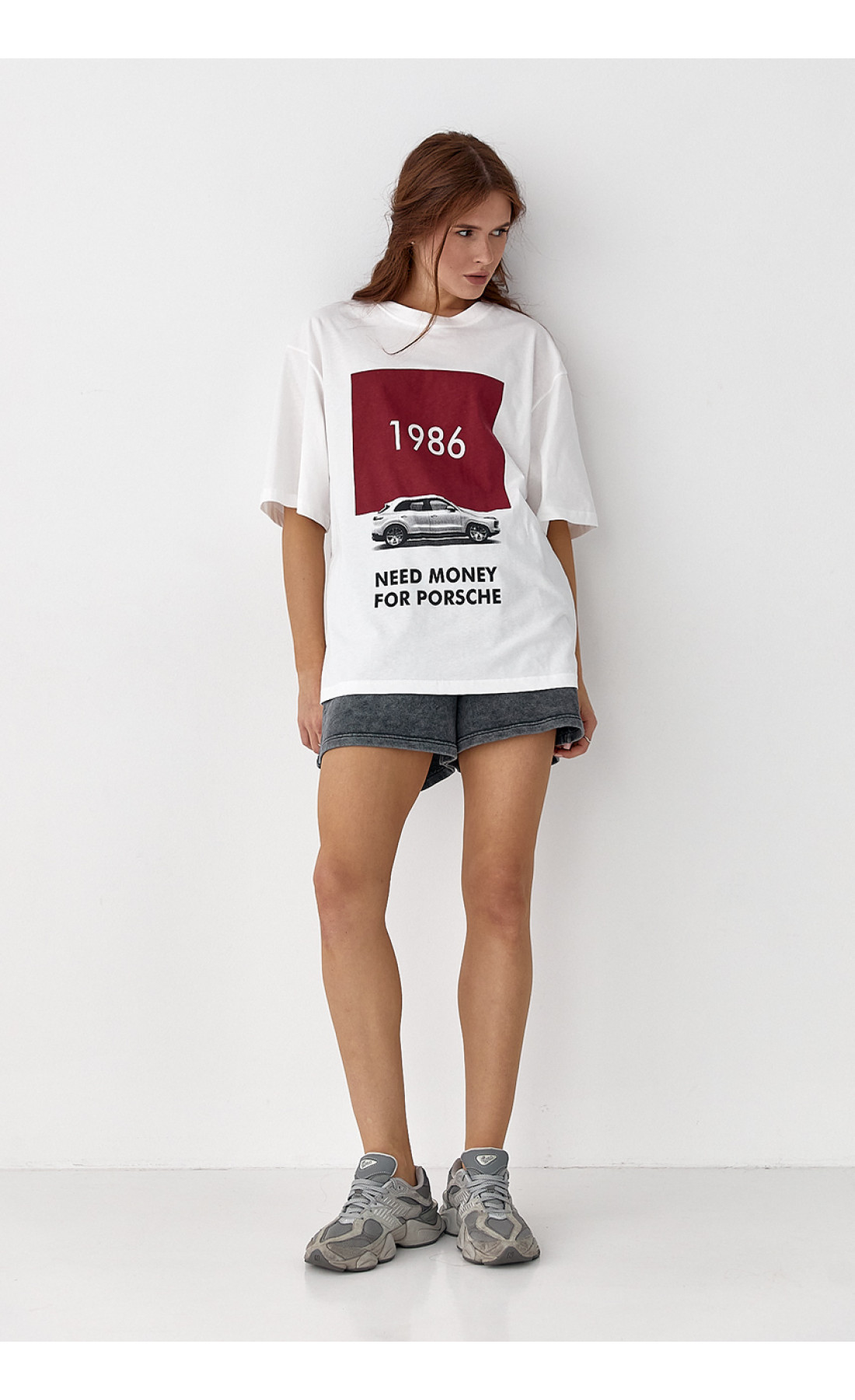 Жіноча футболка з принтом Porsche  білий колір