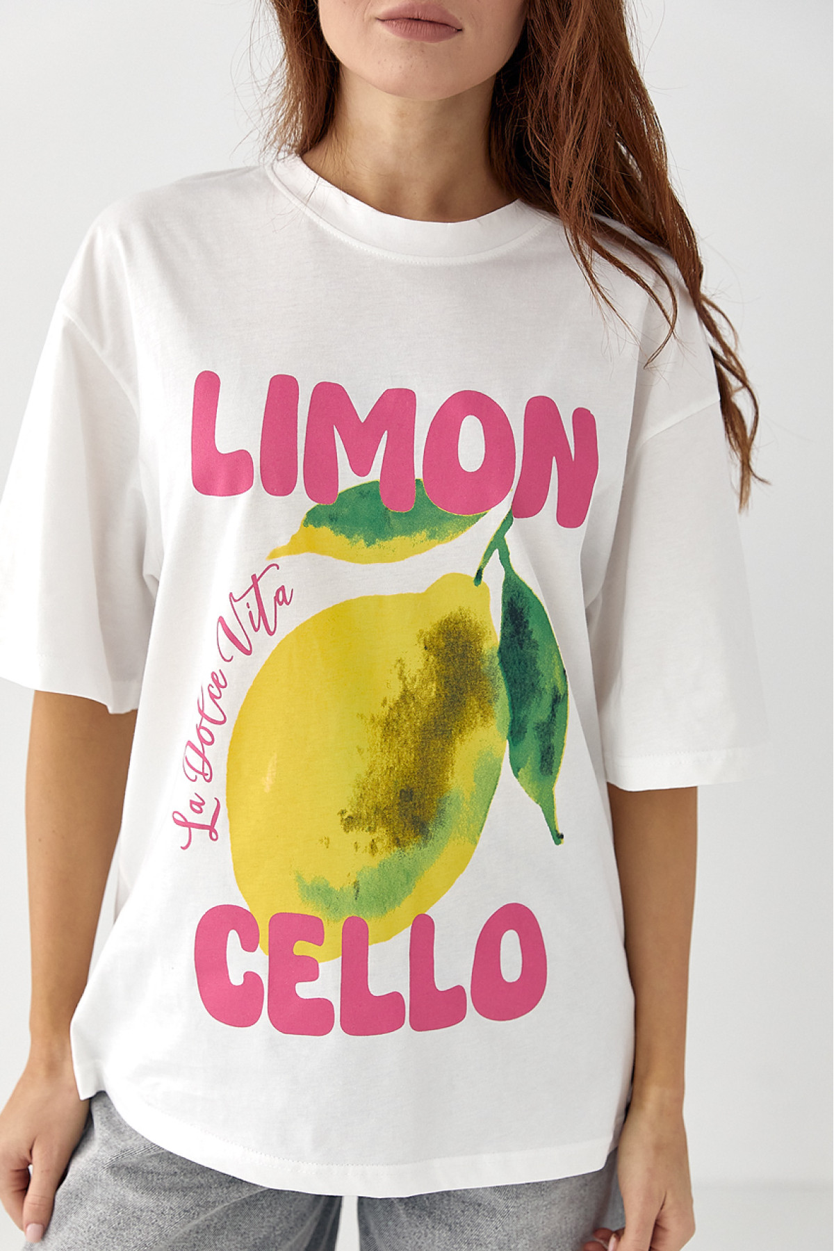 Футболка оверсайз із принтом лимона  білий колір