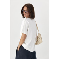 Футболка з в'язаними квітами  білий колір