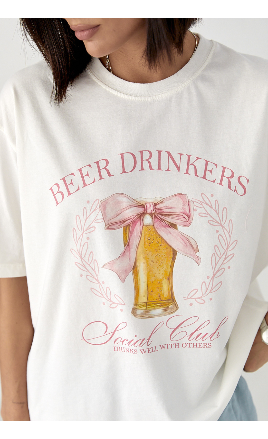 Футболка жіноча з принтом  молочний колір