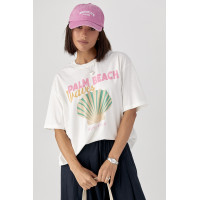 Футболка з принтом мушлі  білий колір