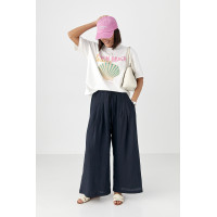 Футболка з принтом мушлі  білий колір