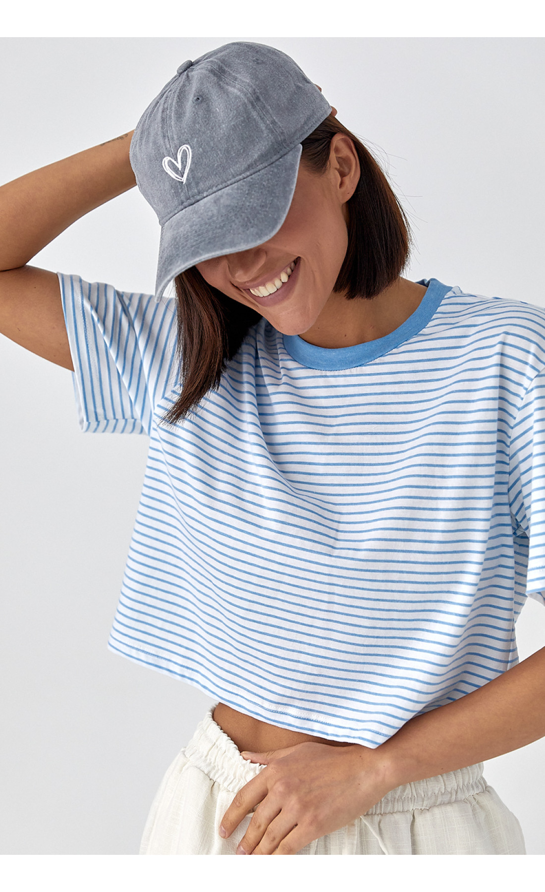 Футболка у смужку вільного крою  блакитний колір