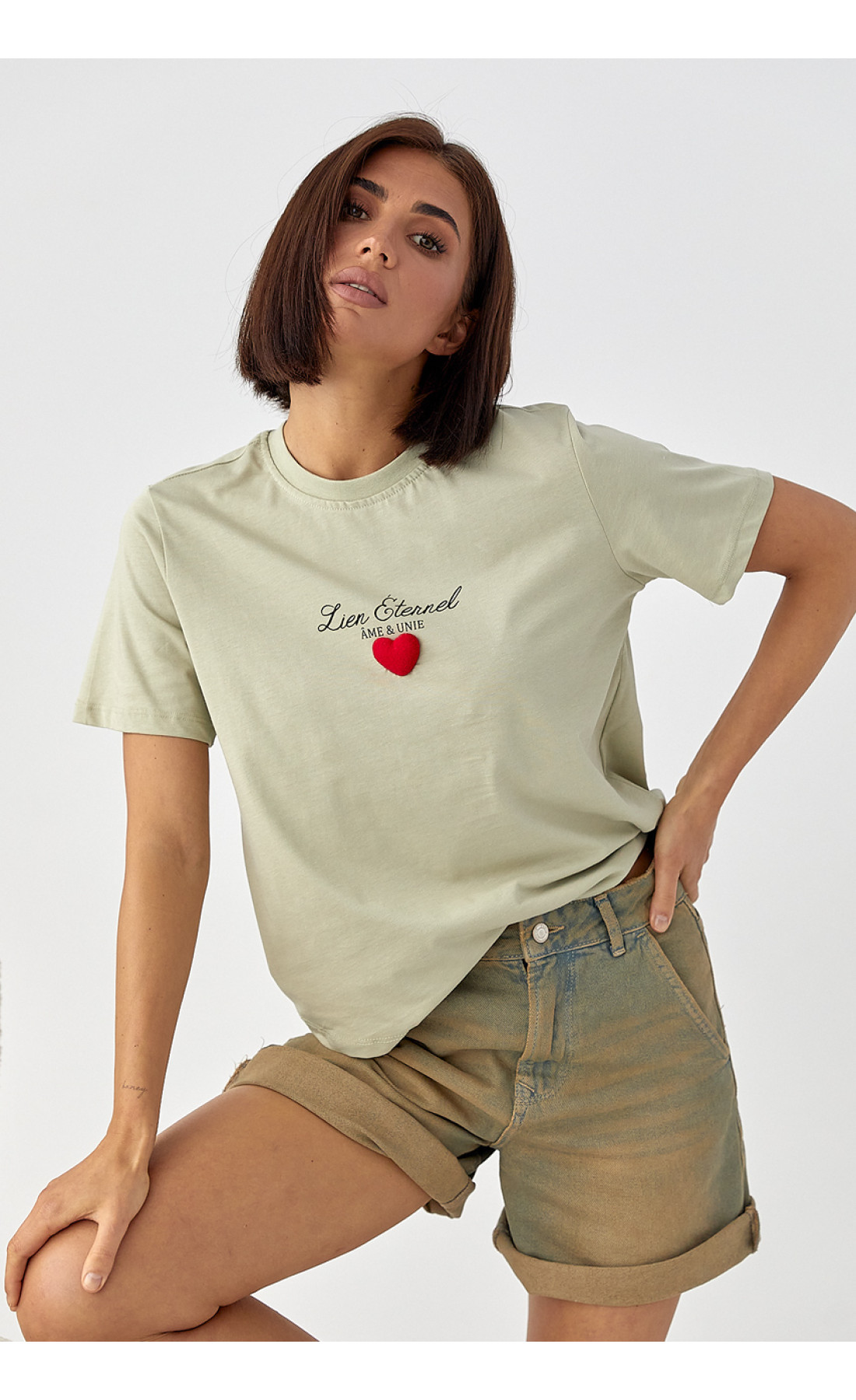 Футболка з об'ємним серцем  хакі колір