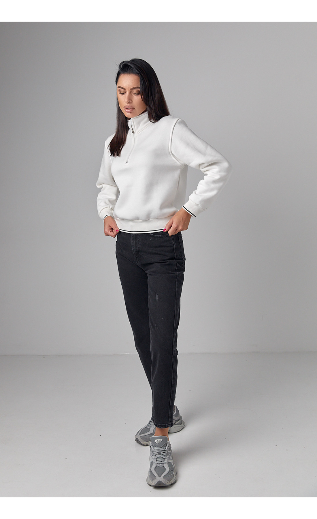 Укорочені жіночі жіночі джинси МОМ  чорний колір