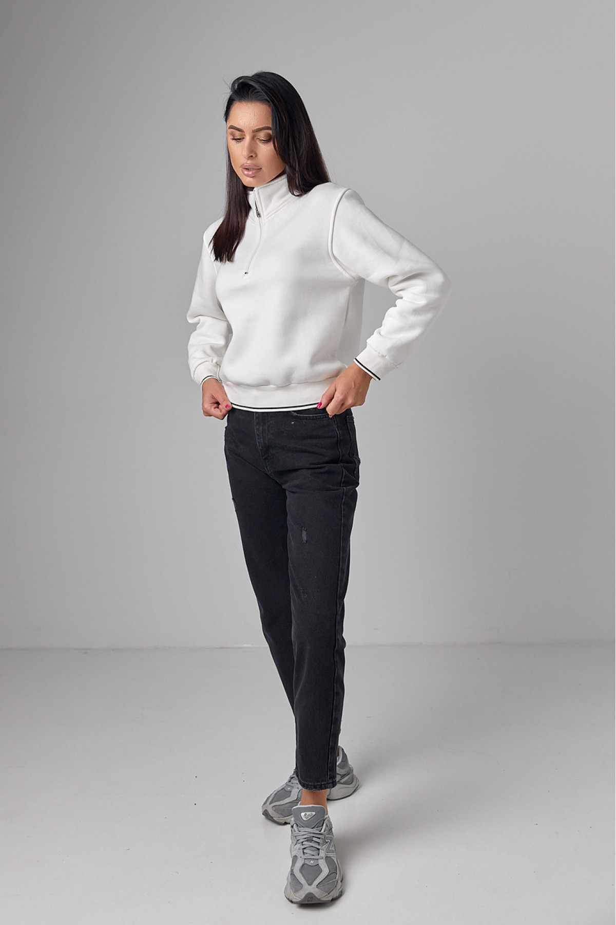 Укорочені жіночі жіночі джинси МОМ  чорний колір