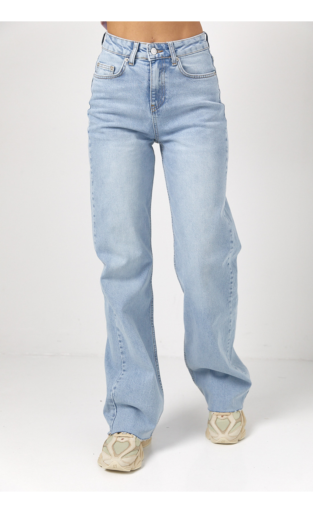 Джинси Straight прямого крою з необробленим низом  блакитний колір