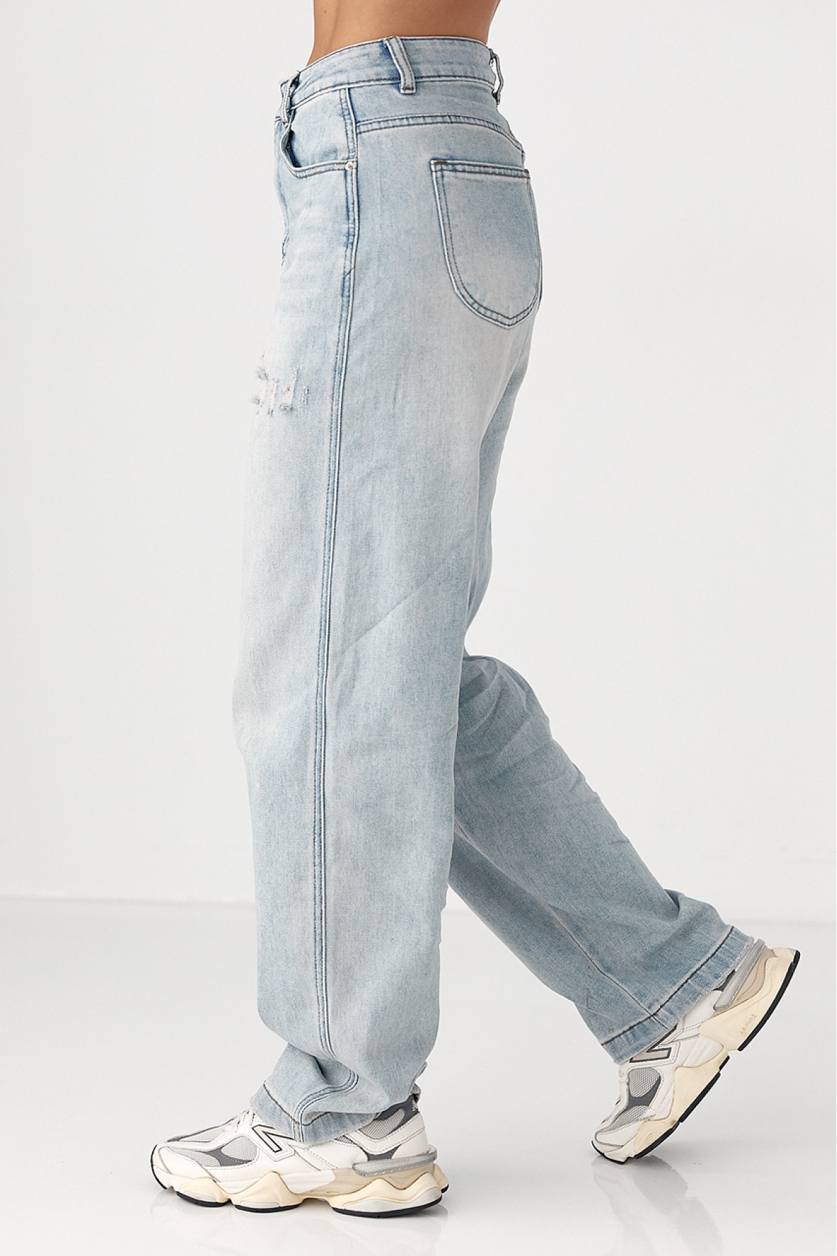Джинси Baggy straight  із потертостями  блакитний колір