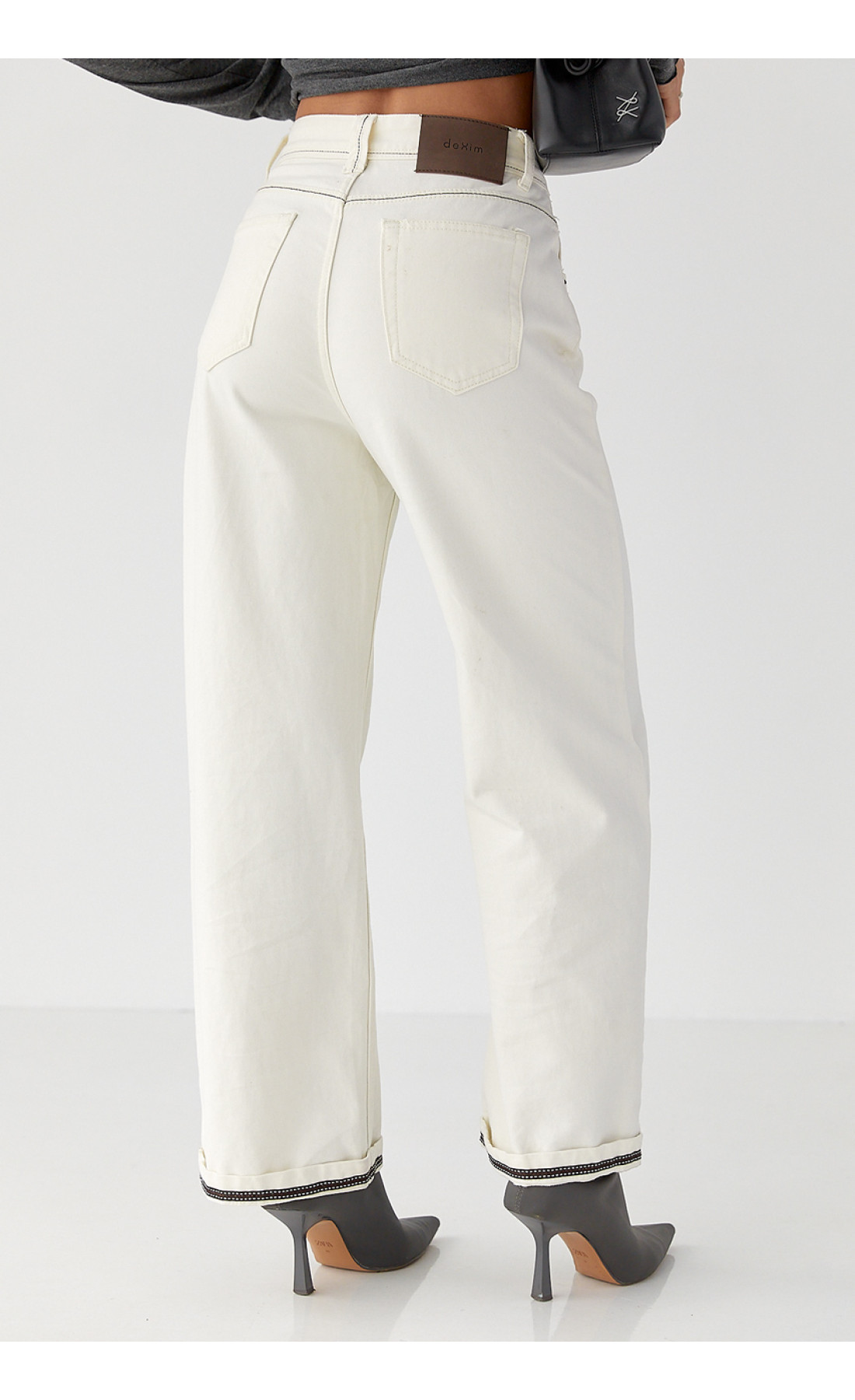 Жіночі жіночі джинсикюлоти з контрастиними швами  молочний колір