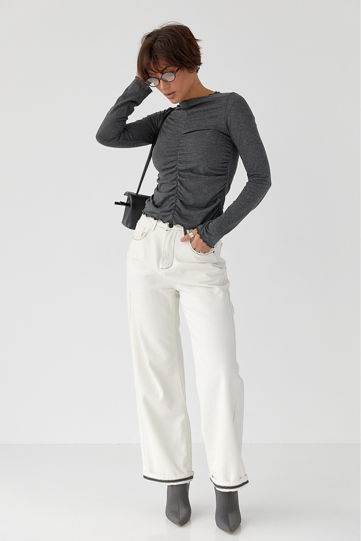 Жіночі жіночі джинсикюлоти з контрастиними швами  молочний колір