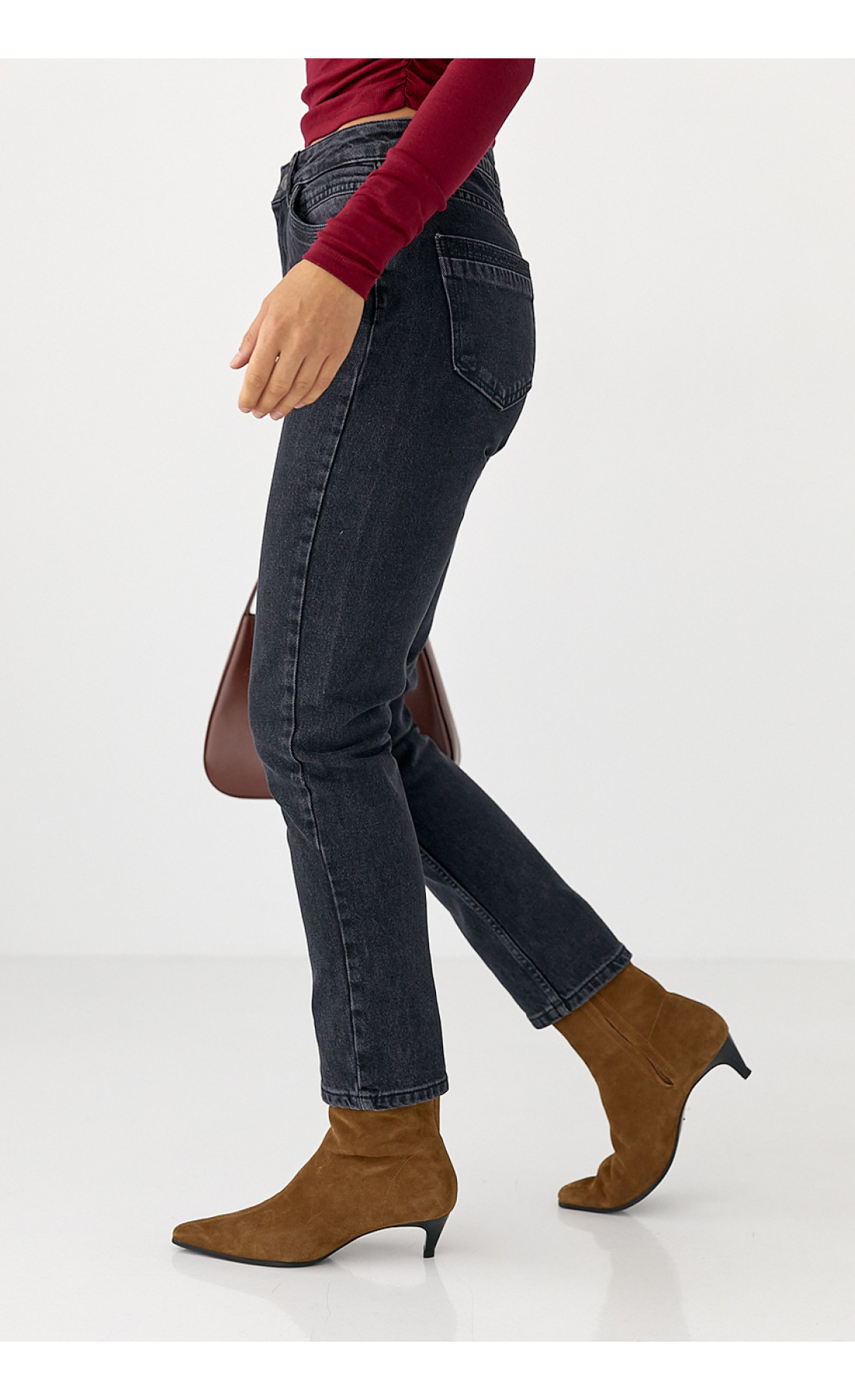 Жіночі жіночі джинси Mom Fit  чорний колір