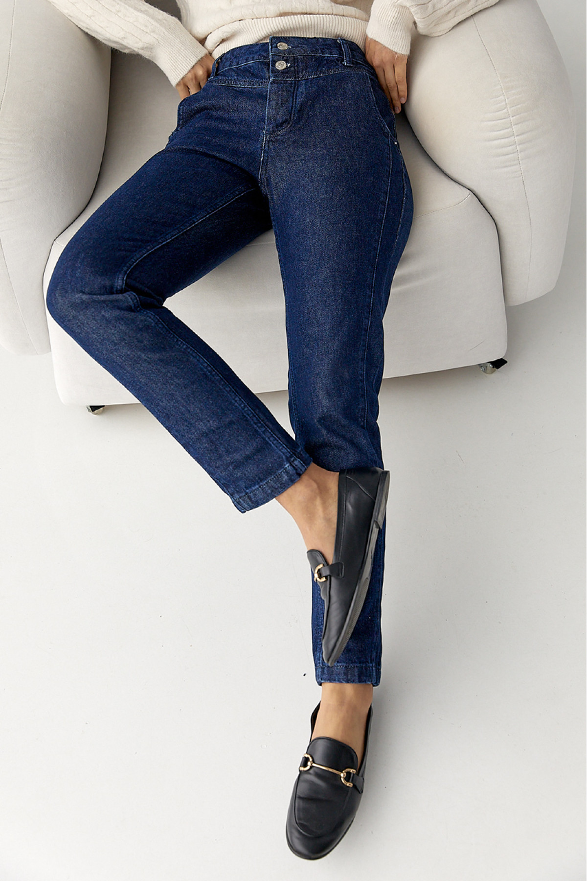 Джинси Mom fit  із застібкою на ґудзиках  синій колір