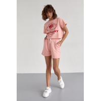 Жіночий спортивний комплект із шортами та футболкою  пудра колір