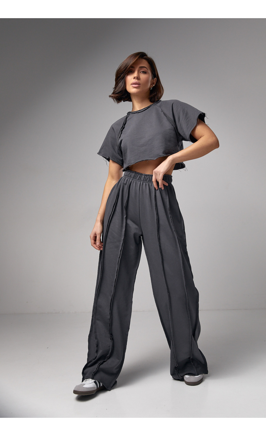 Жіночий трикотажний костюм у стилі grunge  темносірий колір