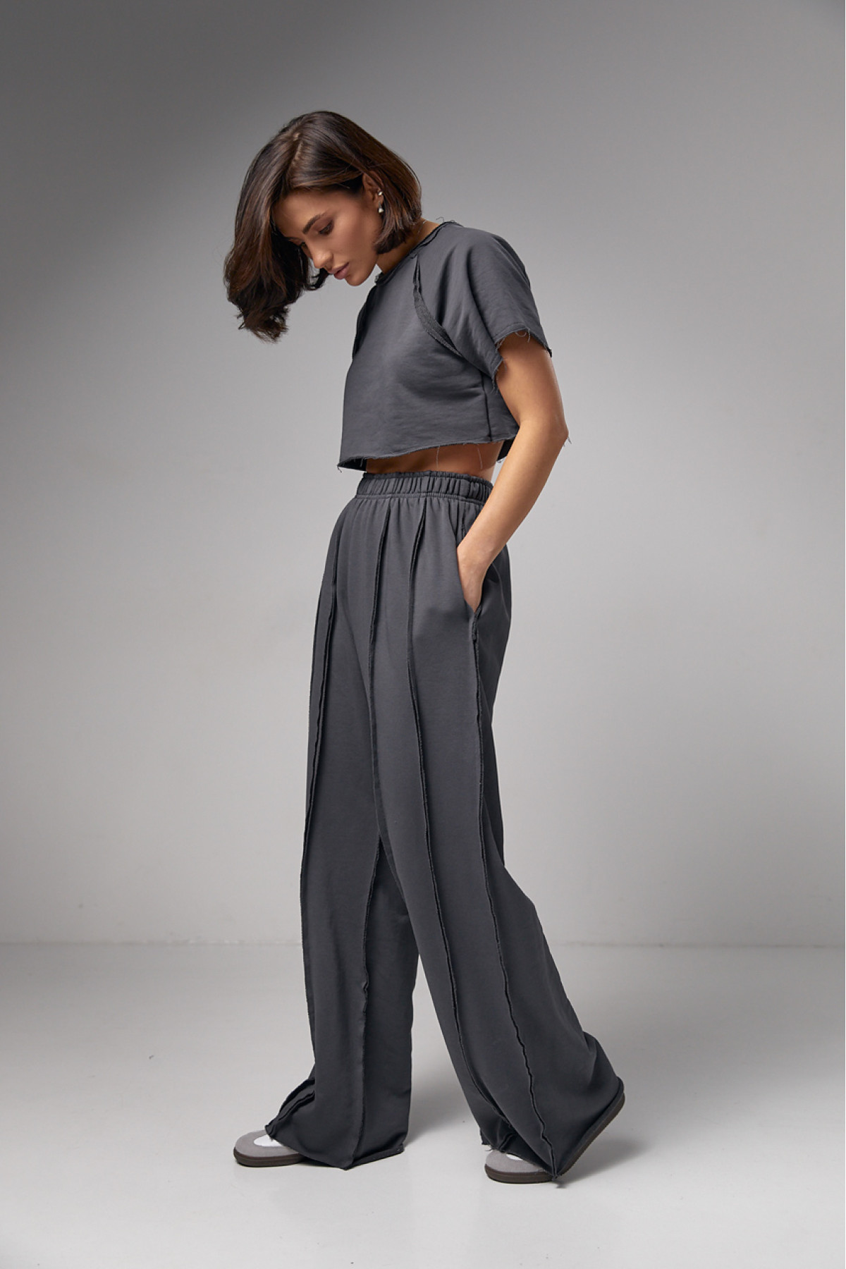 Жіночий трикотажний костюм у стилі grunge  темносірий колір