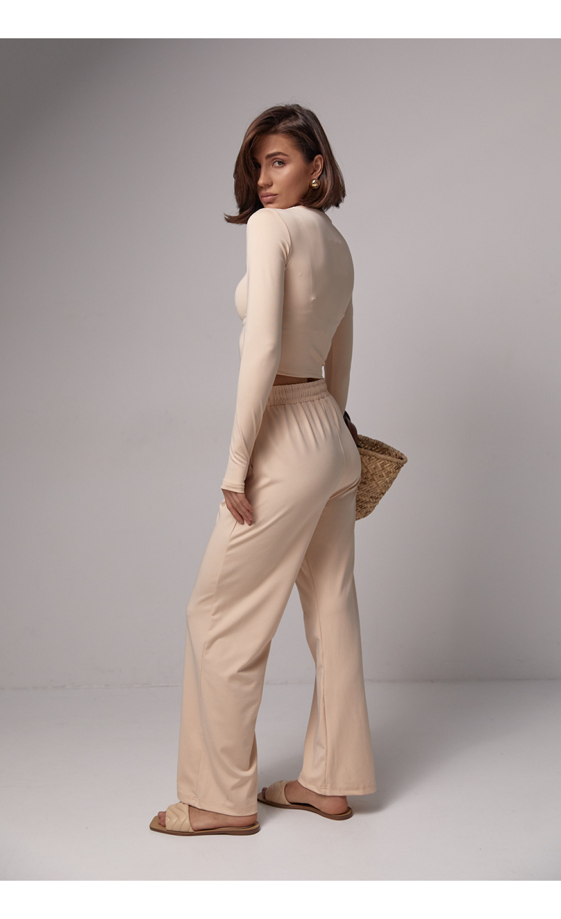 Еластичний жіночий спортивний костюм  бежевий колір