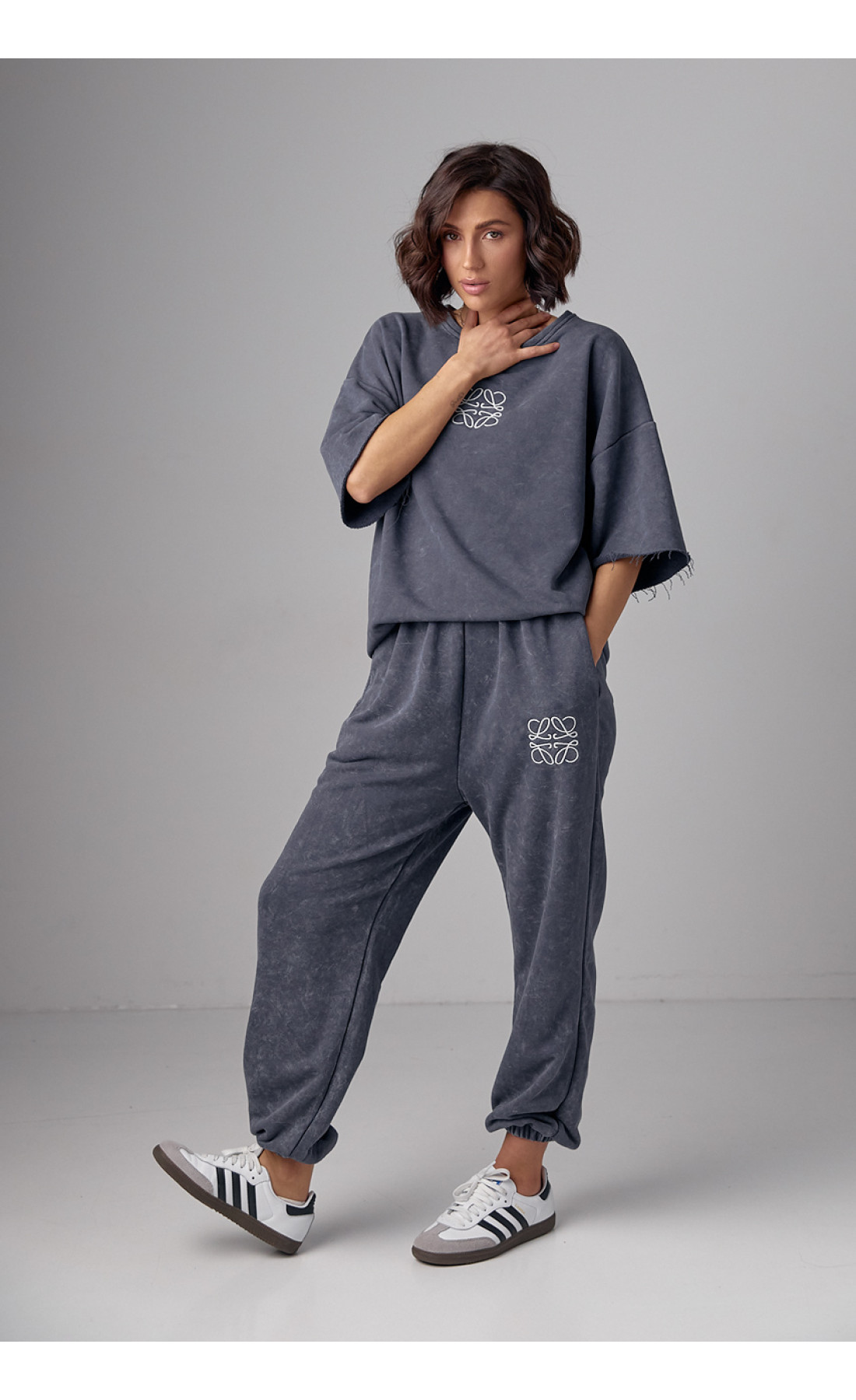 Спортивний костюм тайдай з вишивкою  сірий колір